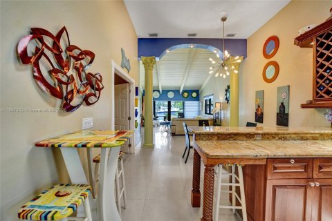 Casa en venta en Hallandale Beach, Florida, 3 dormitorios, 156.08 m2 № 1857612 - foto 13