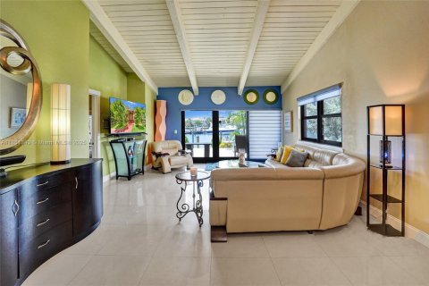 Casa en venta en Hallandale Beach, Florida, 3 dormitorios, 156.08 m2 № 1857612 - foto 15
