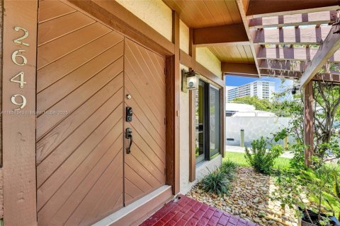 Casa en venta en Hallandale Beach, Florida, 3 dormitorios, 156.08 m2 № 1857612 - foto 3