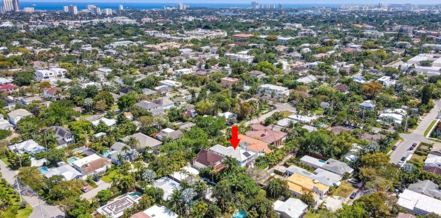 Villa ou maison à Fort Lauderdale, Floride 5 chambres, 372.35 m2 № 1183754