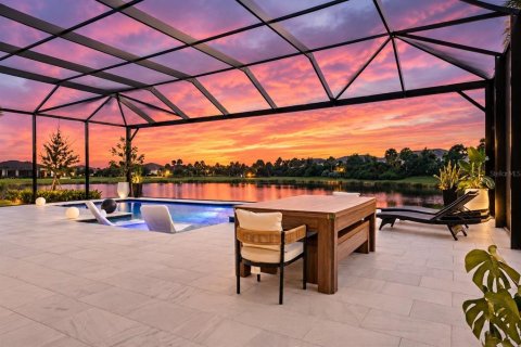 House in Sarasota, Florida 3 bedrooms, 256.87 sq.m. № 2402779 - photo 25