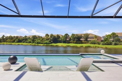 House in Sarasota, Florida 3 bedrooms, 256.87 sq.m. № 2402779 - photo 26