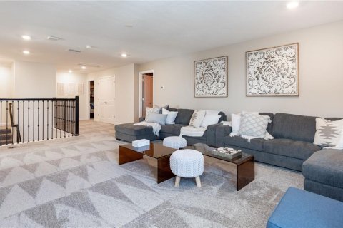 Casa en venta en Davenport, Florida, 7 dormitorios, 373.28 m2 № 2204337 - foto 9