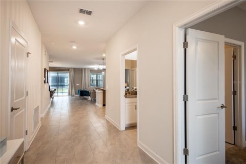 Casa en venta en Davenport, Florida, 7 dormitorios, 373.28 m2 № 2204337 - foto 8