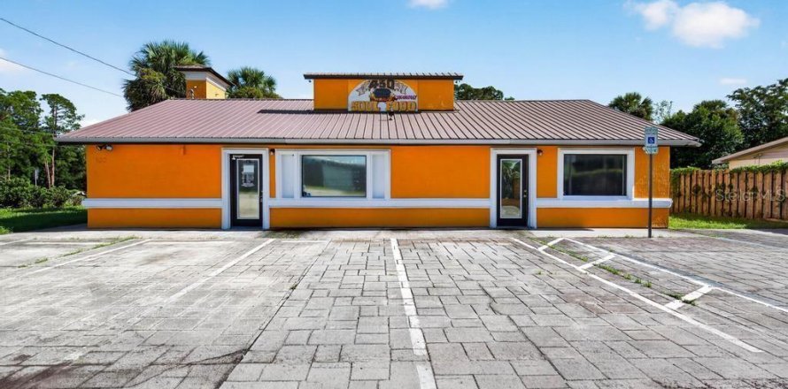 Immobilier commercial à Palatka, Floride 144.93 m2 № 2323321