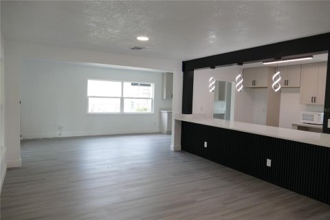 Villa ou maison à vendre à Orlando, Floride: 3 chambres, 182.74 m2 № 2098125 - photo 9