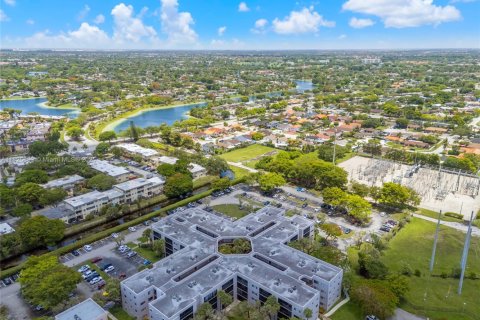 Condo in Miami, Florida, 3 bedrooms № 1934761 - photo 27