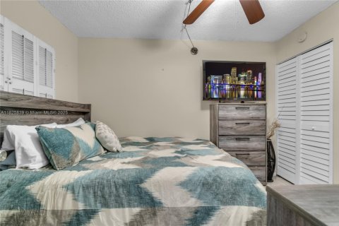 Condo in Miami, Florida, 3 bedrooms № 1934761 - photo 20