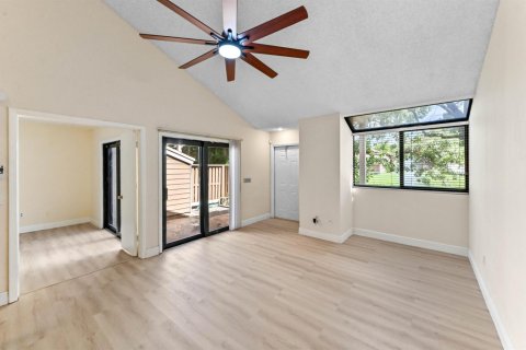 Touwnhouse à vendre à North Lauderdale, Floride: 2 chambres, 110.18 m2 № 2249291 - photo 5