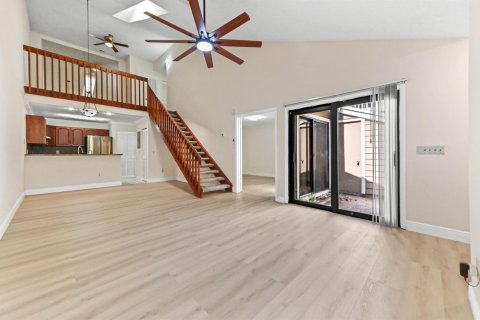 Touwnhouse à vendre à North Lauderdale, Floride: 2 chambres, 110.18 m2 № 2249291 - photo 4