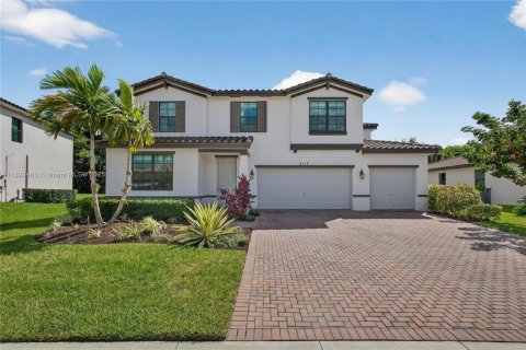 House in Royal Palm Beach, Florida 4 bedrooms, 284.75 sq.m. № 1943771 - photo 1