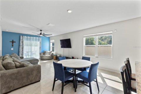 Купить виллу или дом в Деланд, Флорида 6 комнат, 150.22м2, № 2209272 - фото 10