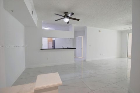 Condo in Sunny Isles Beach, Florida, 2 bedrooms  № 1807583 - photo 3