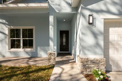 House in DeLand, Florida 4 bedrooms, 186.27 sq.m. № 2108034 - photo 6