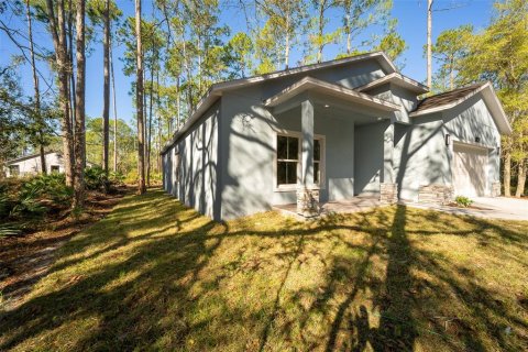 House in DeLand, Florida 4 bedrooms, 186.27 sq.m. № 2108034 - photo 7