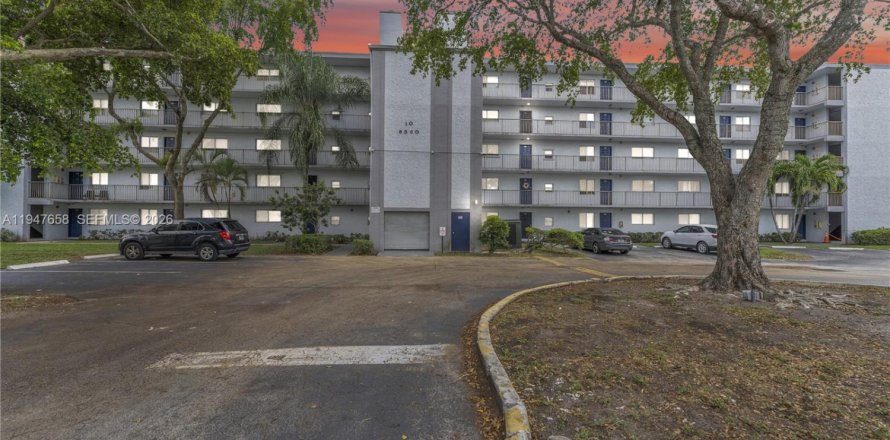 Condo à Miramar, Floride, 2 chambres  № 2004157