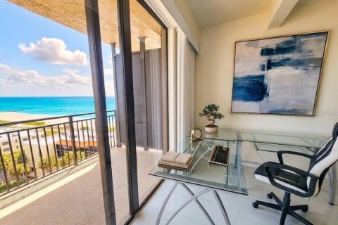 Condo in Treasure Island, Florida, 2 bedrooms № 2149380 - photo 13
