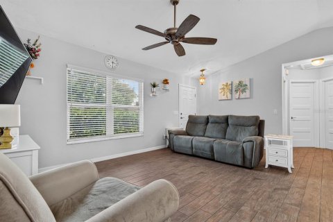 Villa ou maison à vendre à North Port, Floride: 3 chambres, 113.62 m2 № 2388542 - photo 9