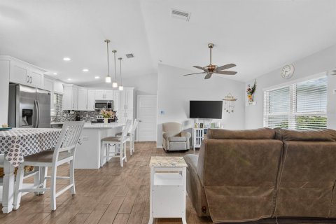 Villa ou maison à vendre à North Port, Floride: 3 chambres, 113.62 m2 № 2388542 - photo 7