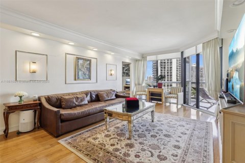 Condo in Aventura, Florida, 2 bedrooms  № 1938780 - photo 2