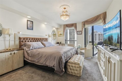 Condo in Aventura, Florida, 2 bedrooms  № 1938780 - photo 19