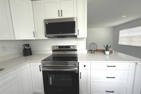 Condominio en venta en Delray Beach, Florida, 2 dormitorios, 84.26 m2 № 1991681 - foto 7