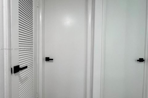 Condominio en venta en Delray Beach, Florida, 2 dormitorios, 84.26 m2 № 1991681 - foto 16