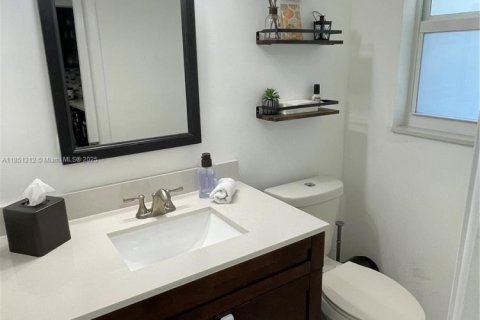 Touwnhouse à louer à North Miami, Floride: 2 chambres, 143.81 m2 № 1855337 - photo 15