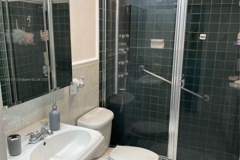 Touwnhouse à louer à North Miami, Floride: 2 chambres, 143.81 m2 № 1855337 - photo 20