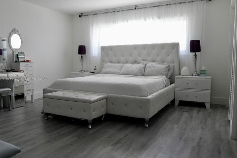 Touwnhouse à louer à North Miami, Floride: 2 chambres, 143.81 m2 № 1855337 - photo 4