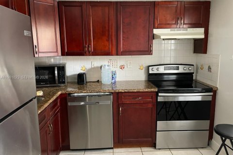 Copropriété à louer à Boca Raton, Floride: 2 chambres, 97.55 m2 № 2043170 - photo 3