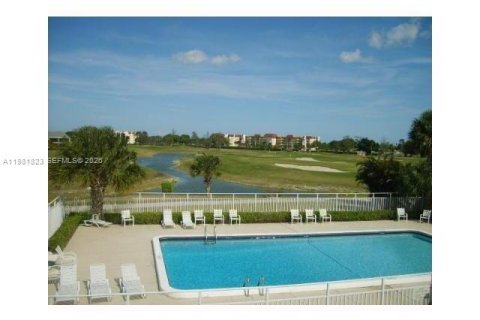 Copropriété à louer à Boca Raton, Floride: 2 chambres, 97.55 m2 № 2043170 - photo 9