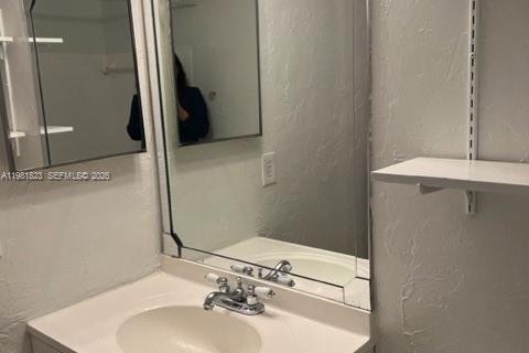 Copropriété à louer à Boca Raton, Floride: 2 chambres, 97.55 m2 № 2043170 - photo 6