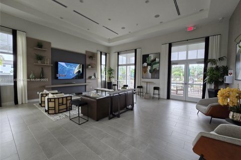 Touwnhouse à vendre à Miami, Floride: 3 chambres, 137.77 m2 № 1845479 - photo 23