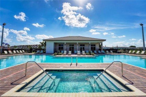 Touwnhouse à vendre à Miami, Floride: 3 chambres, 137.77 m2 № 1845479 - photo 21