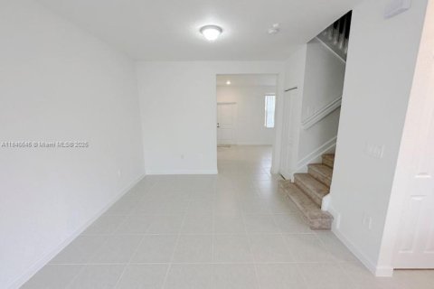 Touwnhouse à vendre à Miami, Floride: 3 chambres, 137.77 m2 № 1845479 - photo 4