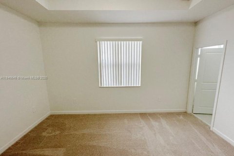 Touwnhouse à vendre à Miami, Floride: 3 chambres, 137.77 m2 № 1845479 - photo 7