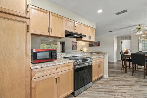 House in Crystal River, Florida 2 bedrooms, 137.87 sq.m. № 2391365 - photo 16