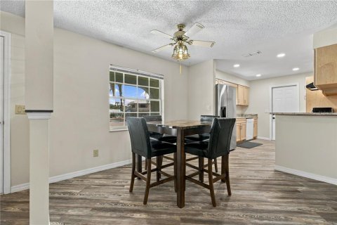House in Crystal River, Florida 2 bedrooms, 137.87 sq.m. № 2391365 - photo 12