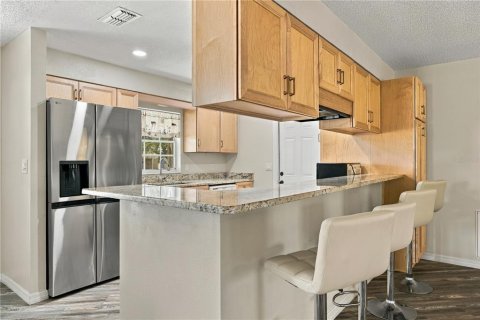 House in Crystal River, Florida 2 bedrooms, 137.87 sq.m. № 2391365 - photo 5