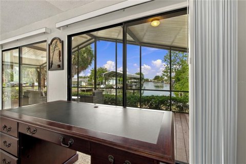 House in Crystal River, Florida 2 bedrooms, 137.87 sq.m. № 2391365 - photo 30