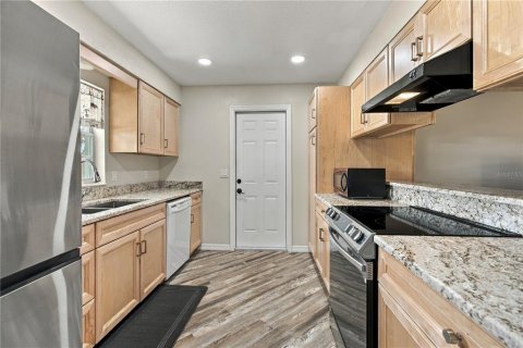 House in Crystal River, Florida 2 bedrooms, 137.87 sq.m. № 2391365 - photo 14