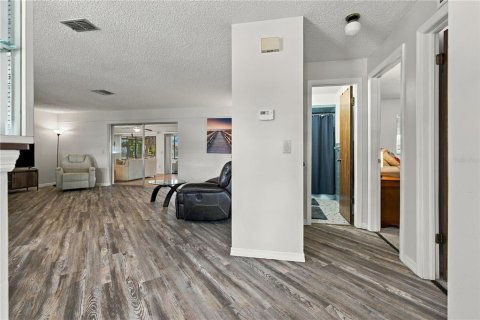 House in Crystal River, Florida 2 bedrooms, 137.87 sq.m. № 2391365 - photo 18