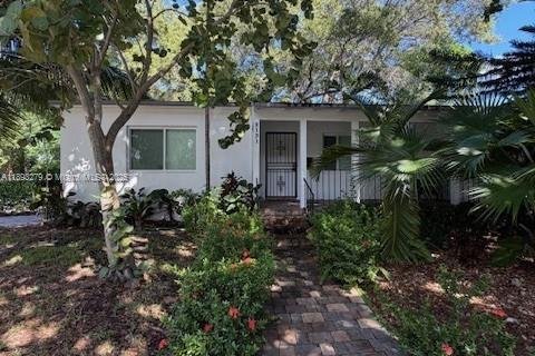 Villa ou maison à louer à Miami, Floride: 2 chambres, 195.09 m2 № 2077195 - photo 3