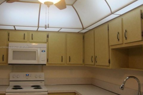 Copropriété à vendre à North Miami, Floride: 1 chambre, 83.61 m2 № 1977242 - photo 6