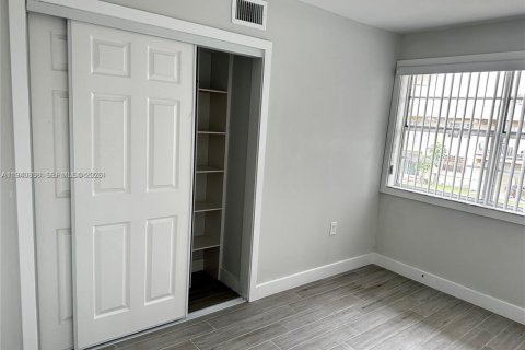 Copropriété à louer à Miami Gardens, Floride: 2 chambres, 67.82 m2 № 1998041 - photo 28