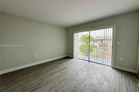 Copropriété à louer à Miami Gardens, Floride: 2 chambres, 67.82 m2 № 1998041 - photo 25