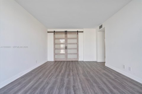 Copropriété à vendre à Hallandale Beach, Floride: 2 chambres, 132.85 m2 № 1997125 - photo 25