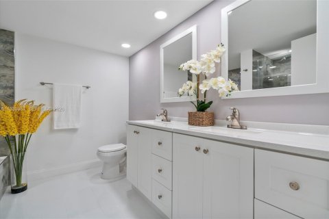 Copropriété à vendre à Hallandale Beach, Floride: 2 chambres, 132.85 m2 № 1997125 - photo 26