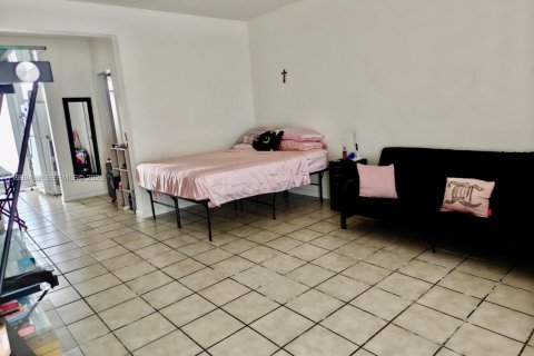 Condominio en alquiler en Miami Beach, Florida, 39.02 m2 № 2064249 - foto 9